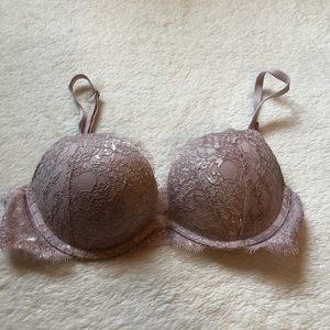 Gorgeous pink lace VS bra - 32C